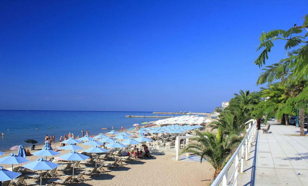 Sea Star Apartments Kallikratia Nea Kallikrateia 외부 사진